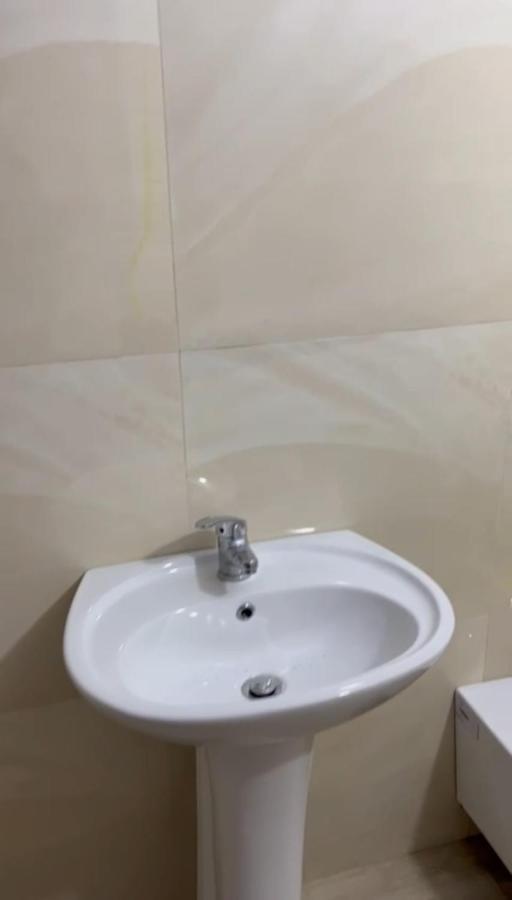 Guest House Andersoni Dhoma Plazhi Andersoni Shen Ded Gjoni Exterior foto